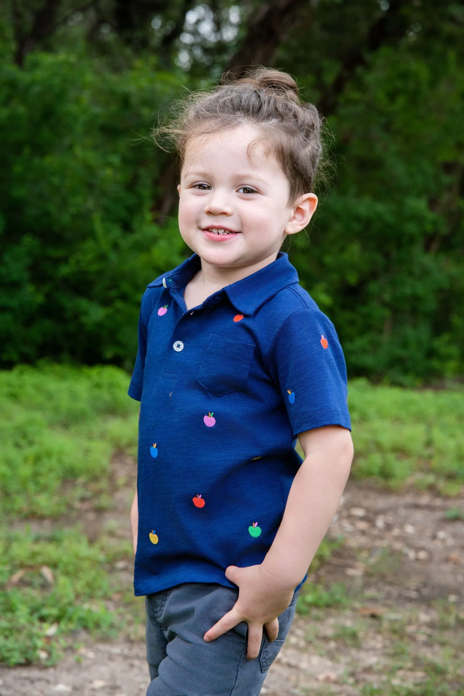 Natural-light outdoor preschool portrait 2